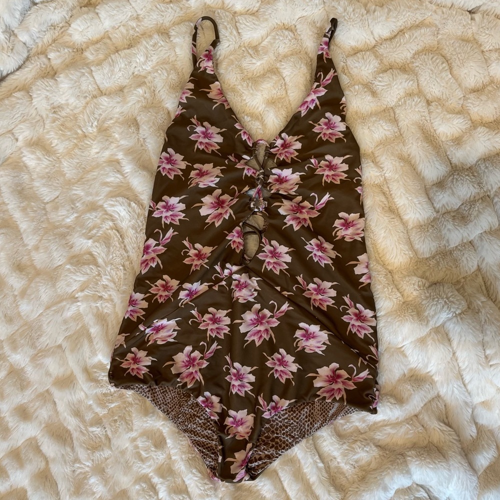 Acacia capsule aloha Kokomo one piece M